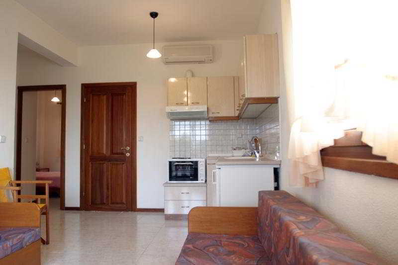 Elena Apartments นิกิติ ห้อง รูปภาพ